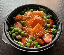 Салат с лососем