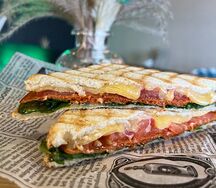 Сэндвич с пепперони