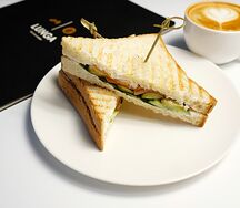 Сэндвич с лососем