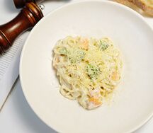 Паста с лососем в сливочном соусе