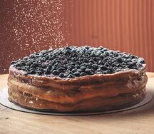 Черничный пирог целый