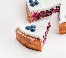 Пирог смородиновый, кусок