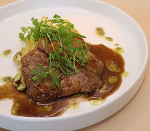 Филе свинины су-вид с мятым картофелем