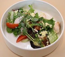 Салат с куриной грудкой