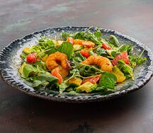 С креветками, авокадо и грейпфрутом