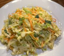 Салат из молодой капусты 