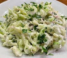 Салат с курицей и сельдереем