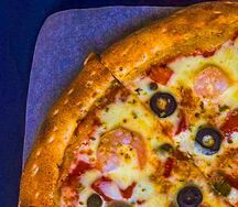 Пицца с креветками