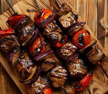 Шашлык из свинины с овощами