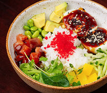 Поке с лососем и авокадо