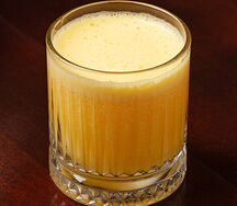 Свежевыжатый апельсиновый сок