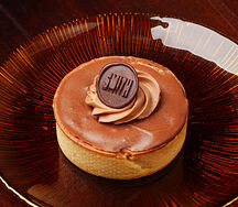 Тарталетка с соленой карамелью