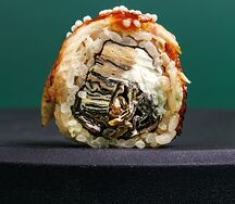 Ролл с угрем