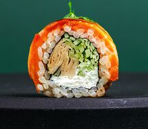 Ролл Опаленный лосось, трюфель