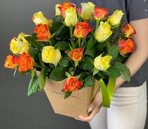 Коробочка из 21 кенийской розы