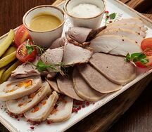 Мясная тарелка