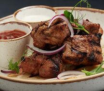 Шашлык из cвинoй шеи