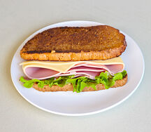 Сэндвич с ветчиной и сыром