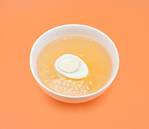 Бульон куриный с яйцом