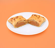 Блин с вареной сгущенкой