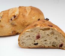 Хлеб Таежный на закваске с кедровым орехом и клюквой