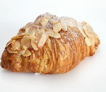 Круассан миндальный