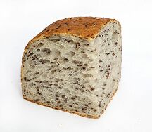 Хлеб пшеничный со льном