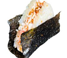 Онигири с крабом