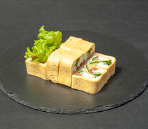 Ролл в тортилье с овощами