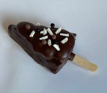 Шоколадный чизкейк с карамелью 