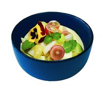 Фруктовый салат с йогуртом