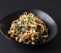 Wok с курицей и лапшой Удон