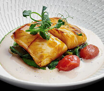 Судак терияки с пюре из брокколи и зеленого горошка