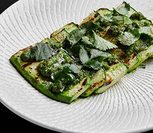 Цукини с соусом песто