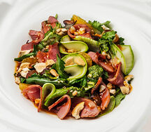 Утиная грудка с винoградом и апельсином