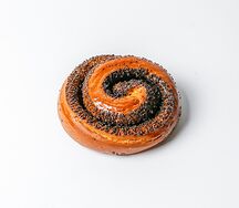 Улитка с маком