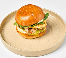 Булочка с креветками