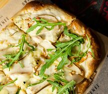 Римская с грушей и горгондзолой