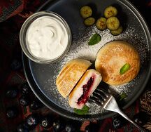 Сырники с вишней