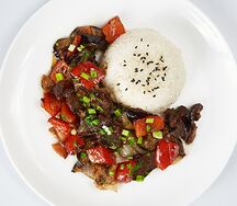 Мясо с рисом и овощами