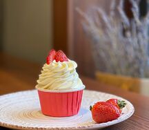 Капкейк клубничный