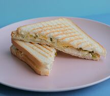 Сэндвич Четыре сыра с курицей