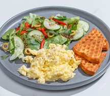 Скрэмбл с овощами 