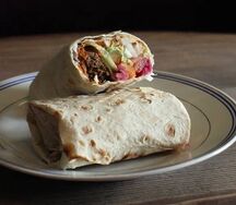 Большой фалафель в лаваше