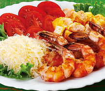 Салат Цезарь с креветками