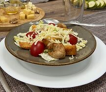 Салат Цезарь с креветкой