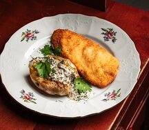 Пожарская котлета с мятым картофелем