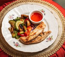 Куриная грудка с овощным соте