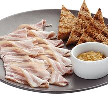 Сало с чесноком