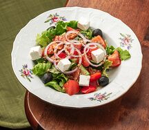 Греческий салат с брынзой